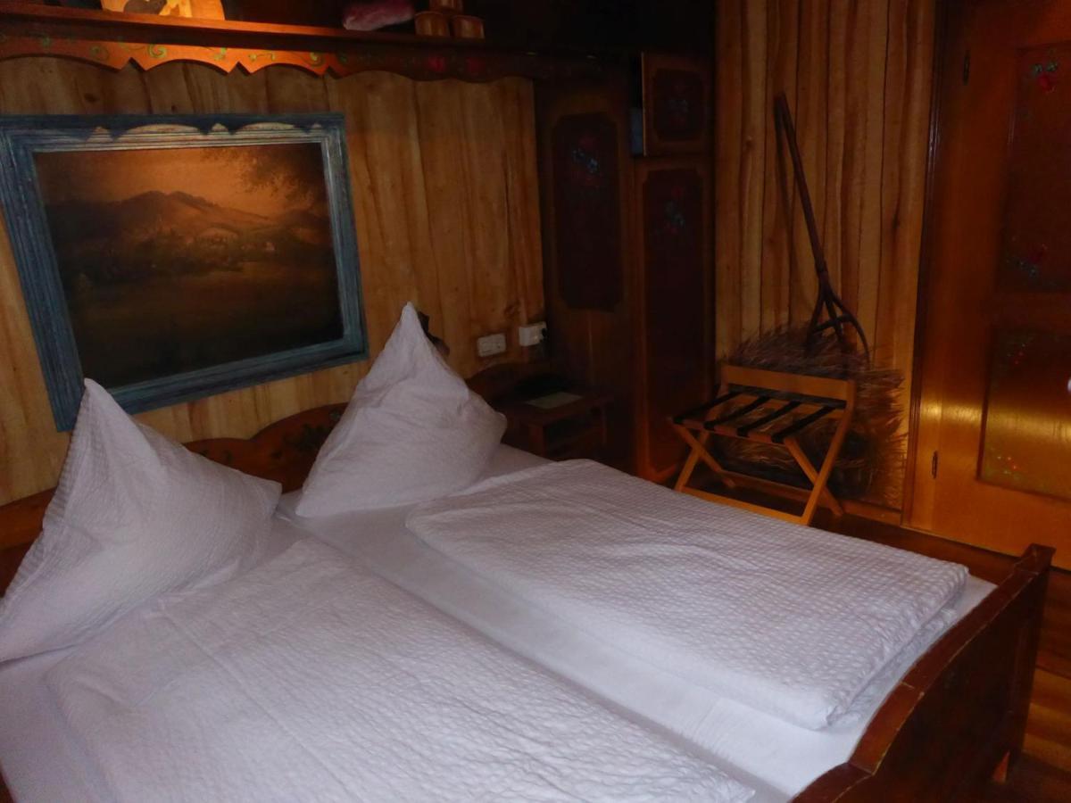 Gasthaus Storchen Hellas Haslach im Kinzigtal Zimmer foto